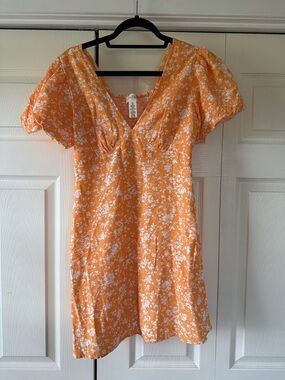 Women’s orange Jessica Simpson dress